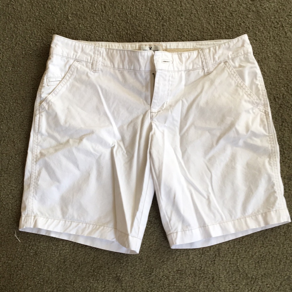 Cute white shorts from American Eagle
